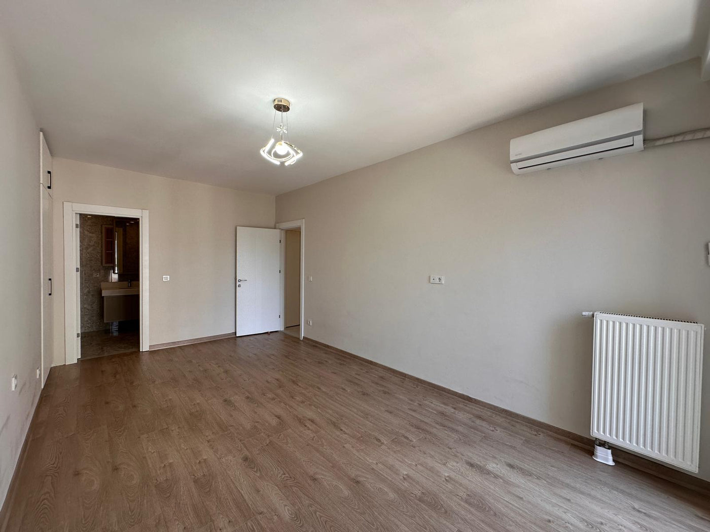 İstanbul Beylikdüzü Merkezi Lokasyon Satılık 3+1 Daire