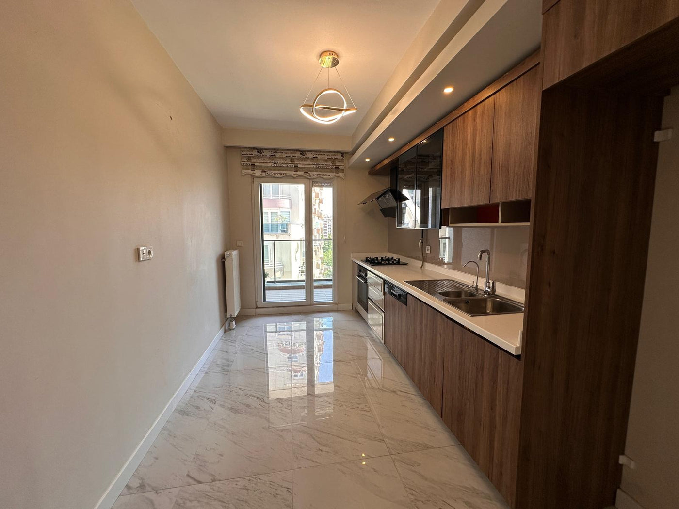 İstanbul Beylikdüzü Merkezi Lokasyon Satılık 3+1 Daire
